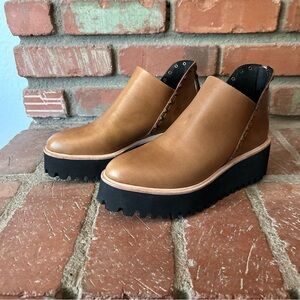 All Black Footwear Studded Leather Platform Booties in Beige Sz 7